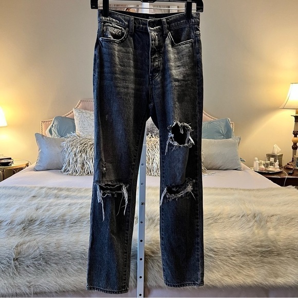 URBAN OUTFITTERS Black Jeans BDG 23 SLIM STRAIGHT High Waisted Holy Distressed - Picture 1 of 15